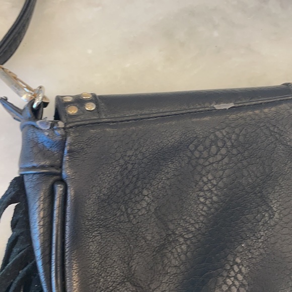 Vintage handbag with fringe. Adjustable and removable shoulder strap - Picture 7 of 11